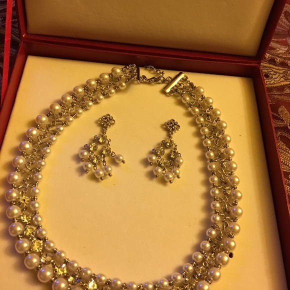 Necklace and Earrings Set - Picture 2 of 2